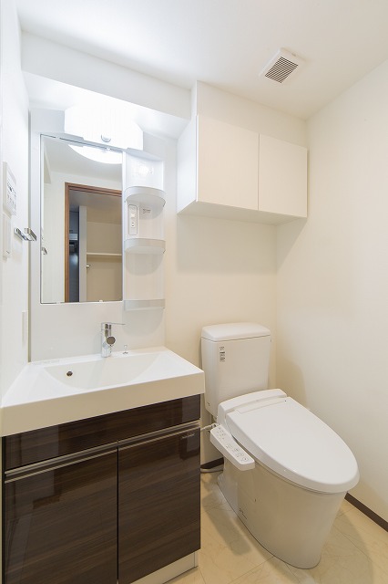 室内パウダー/トイレルーム